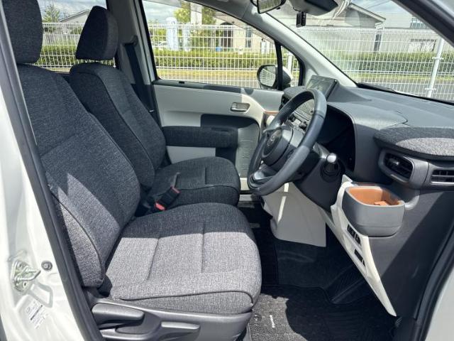 Toyota Sienta 7