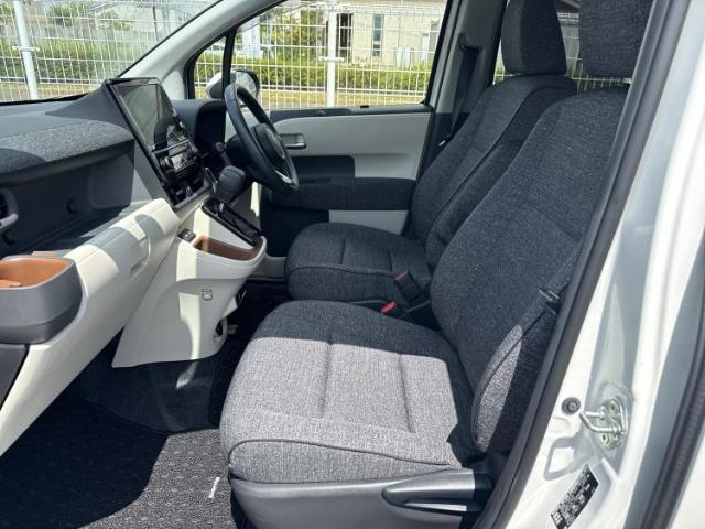 Toyota Sienta 9