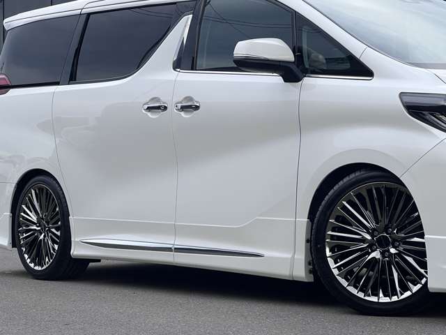 Toyota Alphard 11