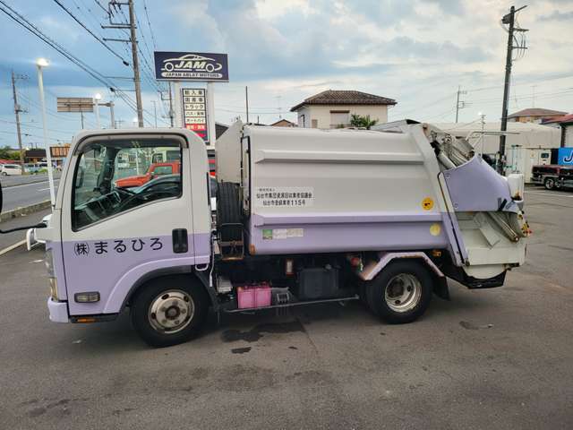 Isuzu Elf 4