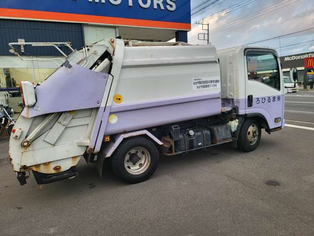 Isuzu Elf 8