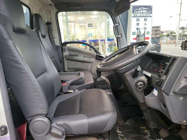 Isuzu Elf 9