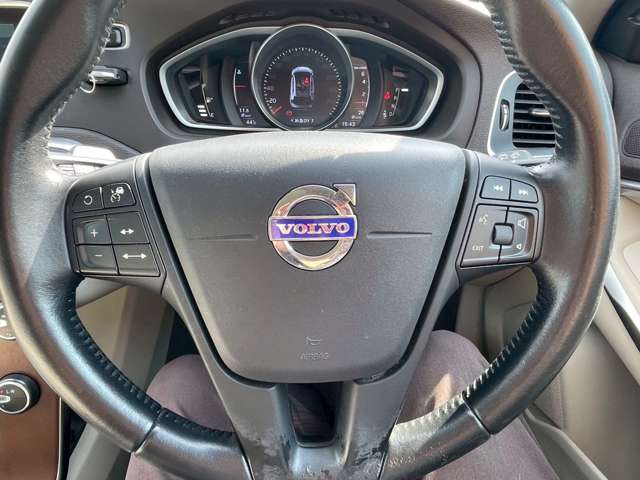 Volvo V40 Cross Country 11