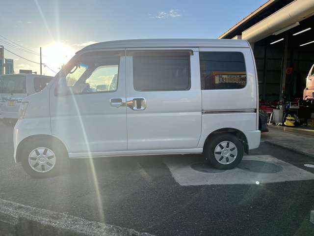 Daihatsu Hijet Cargo 4