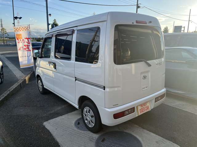 Daihatsu Hijet Cargo 5