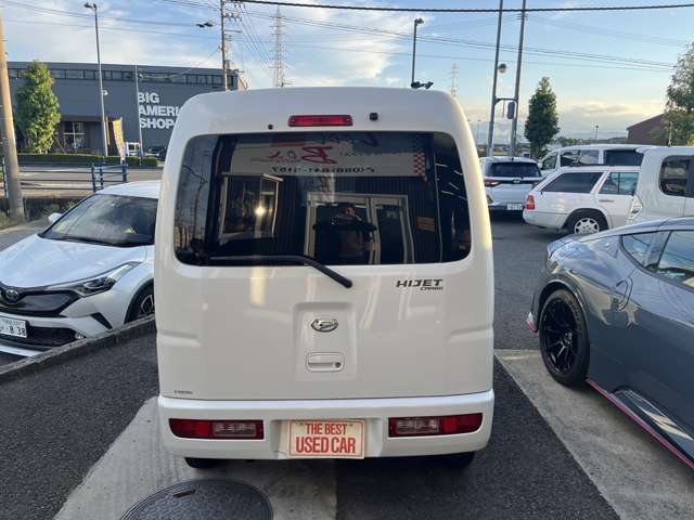 Daihatsu Hijet Cargo 6