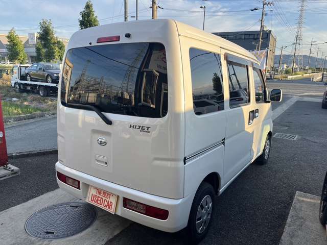 Daihatsu Hijet Cargo 7