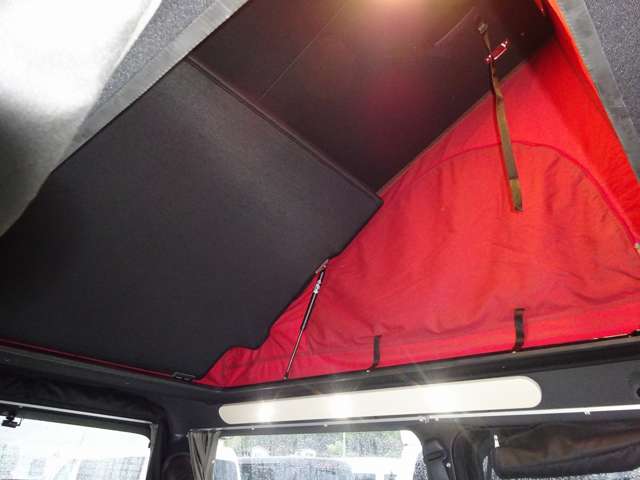 Toyota Hiace Van 6
