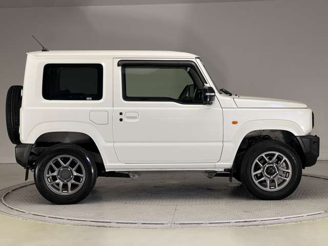 Suzuki Jimny 6
