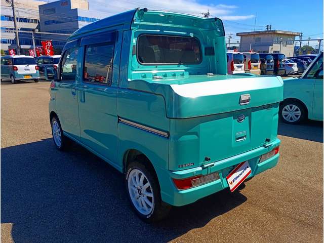 Daihatsu Hijet Deck Van 9