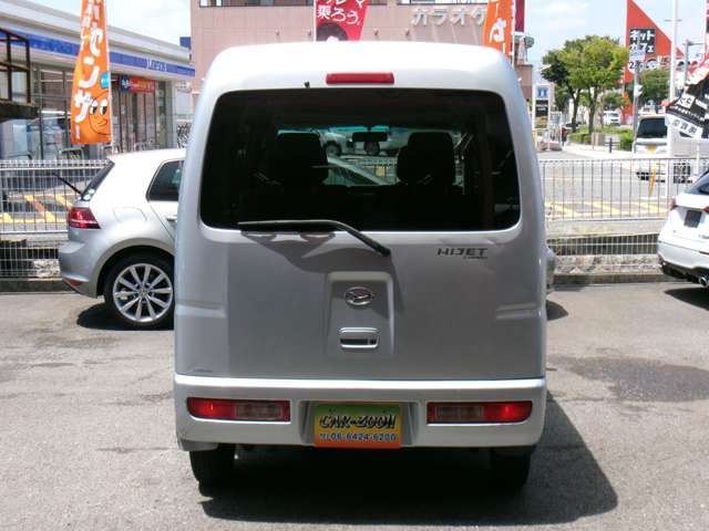 Daihatsu Hijet Cargo 5