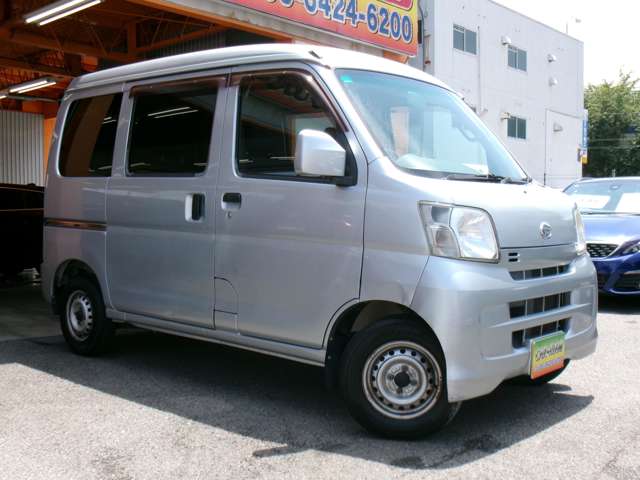 Daihatsu Hijet Cargo 6
