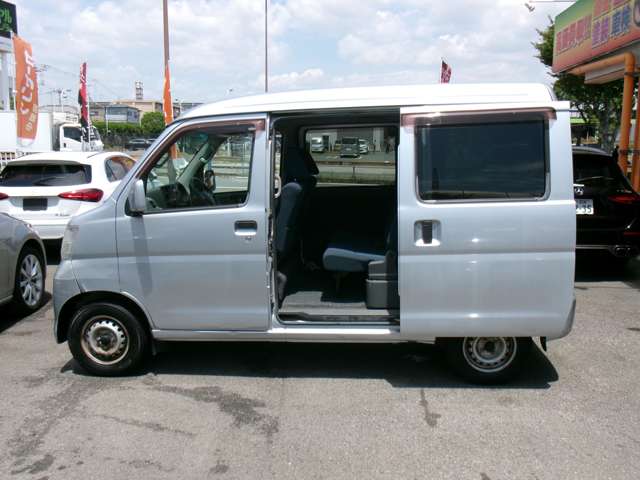 Daihatsu Hijet Cargo 9