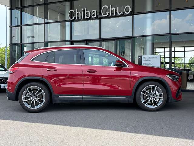 Mercedes-Benz GLA-Class 5