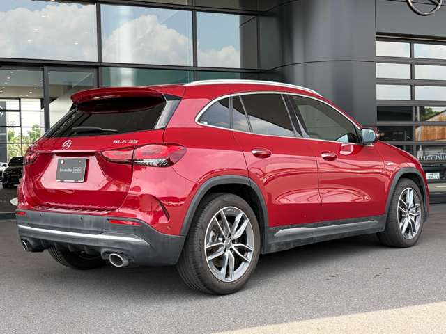 Mercedes-Benz GLA-Class 6