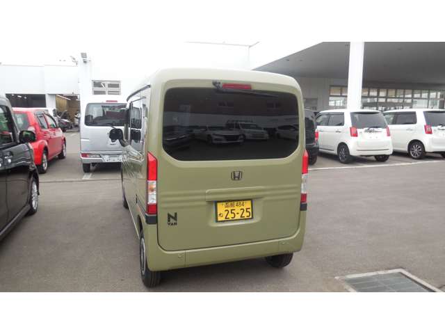 Honda N-VAN 8