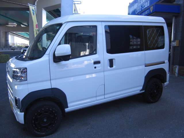 Daihatsu Hijet Cargo 2