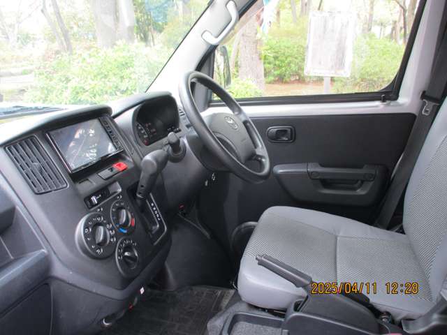 Mazda Bongo Truck 3
