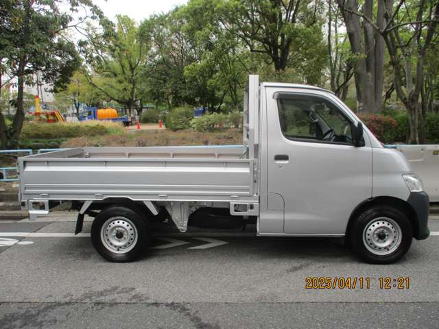Mazda Bongo Truck 7