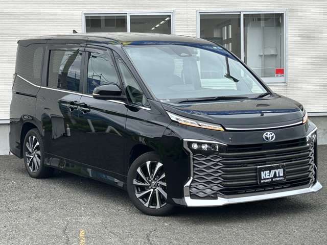 Toyota Voxy 9