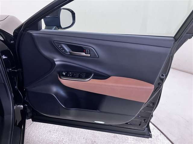 Toyota Crown Sport 12