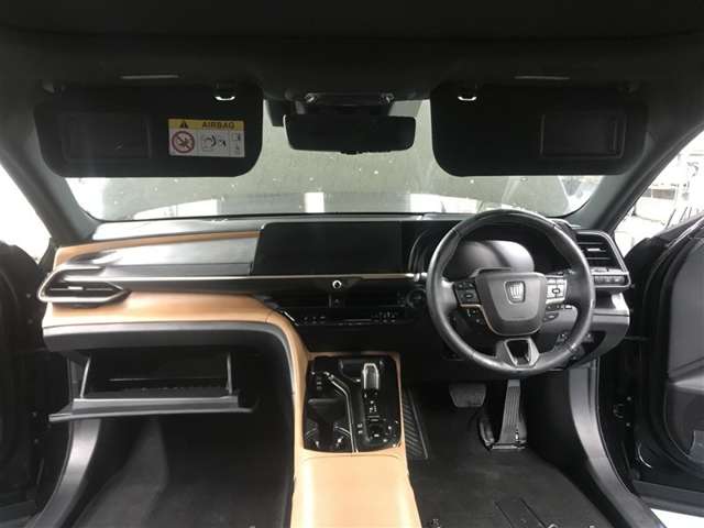 Toyota Crown Sport 6