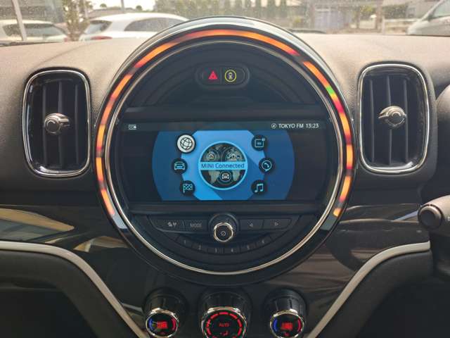 MINI Crossover 11