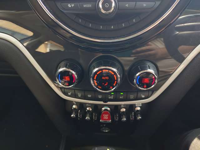 MINI Crossover 10