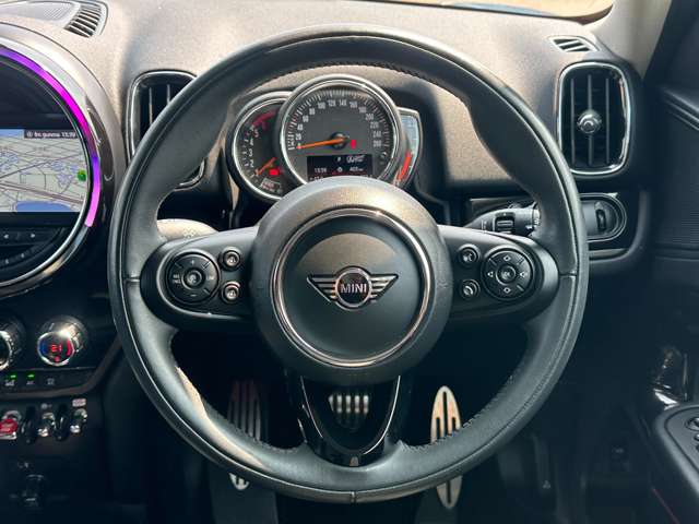 MINI Crossover 9