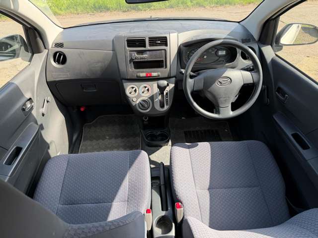 Daihatsu Mira 4