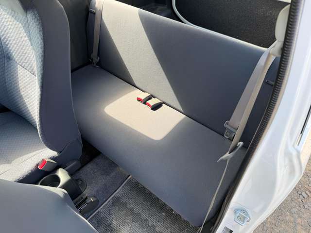 Daihatsu Mira 10