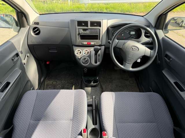 Daihatsu Mira 4