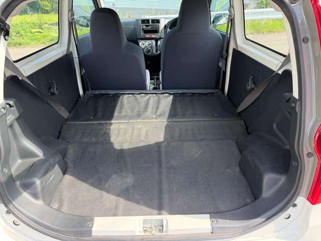 Daihatsu Mira 9