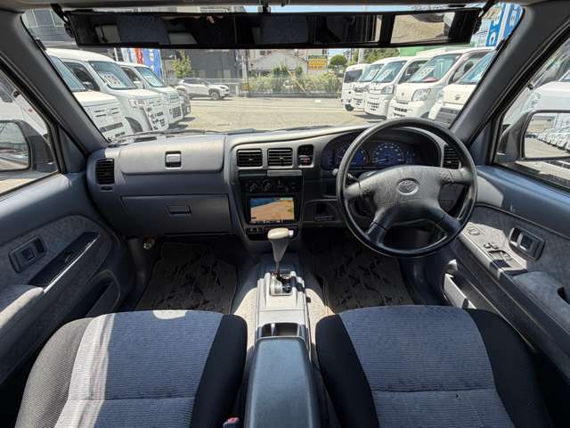 Toyota Hilux 11