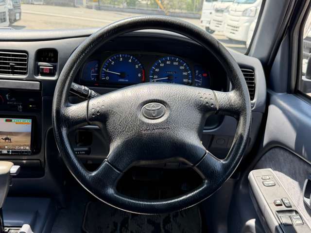 Toyota Hilux 12