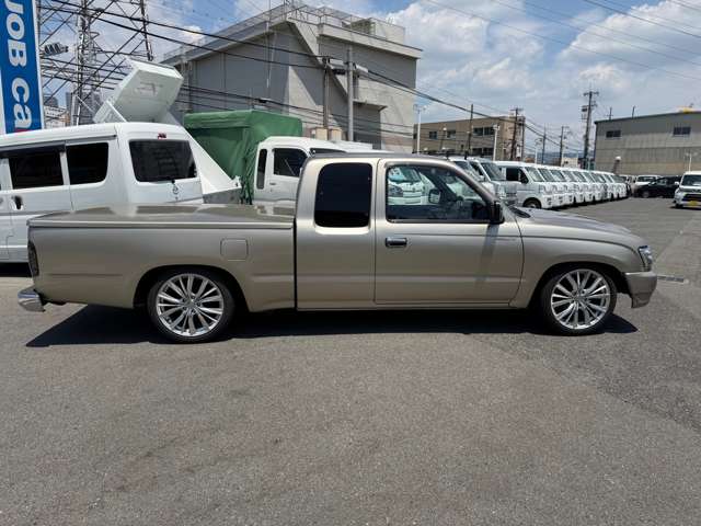 Toyota Hilux 6