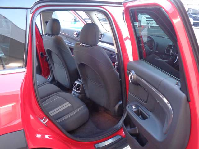 MINI Crossover 8