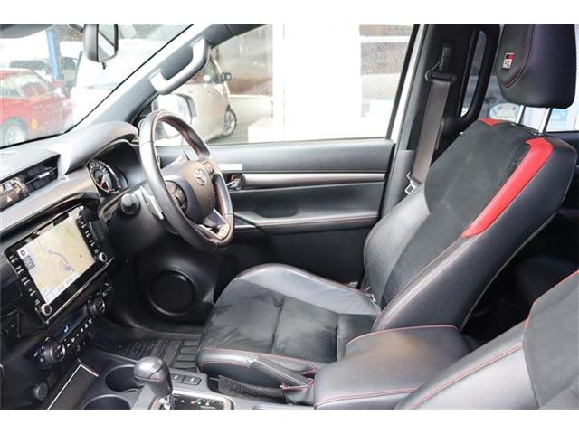 Toyota Hilux 2