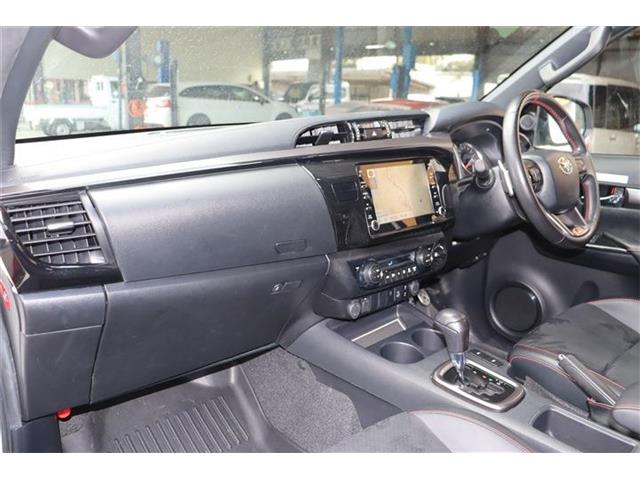 Toyota Hilux 7