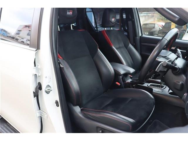Toyota Hilux 8