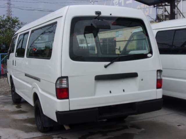 Mitsubishi デリカカーゴ 9