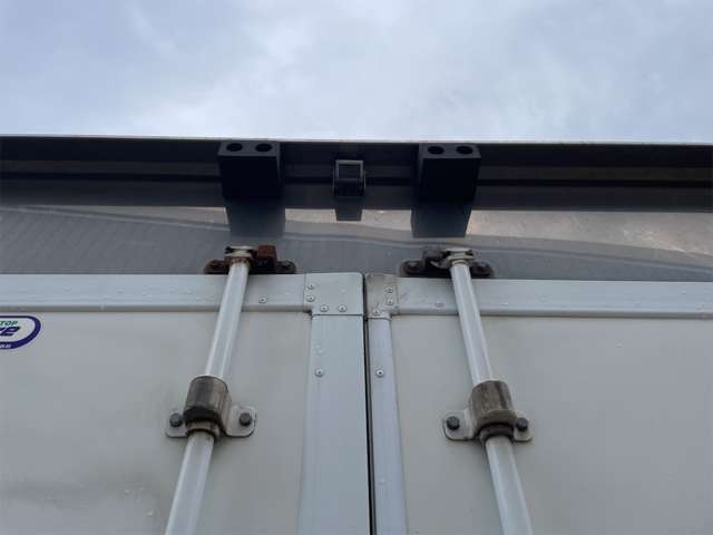 Isuzu Elf 7