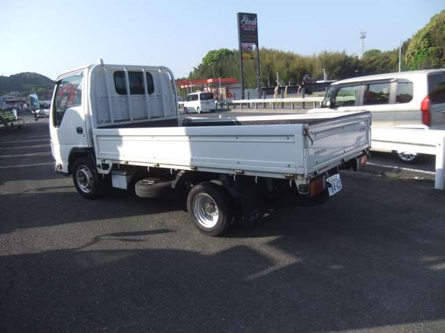 Isuzu Elf 2