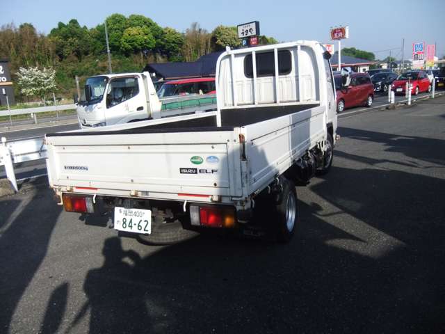 Isuzu Elf 4
