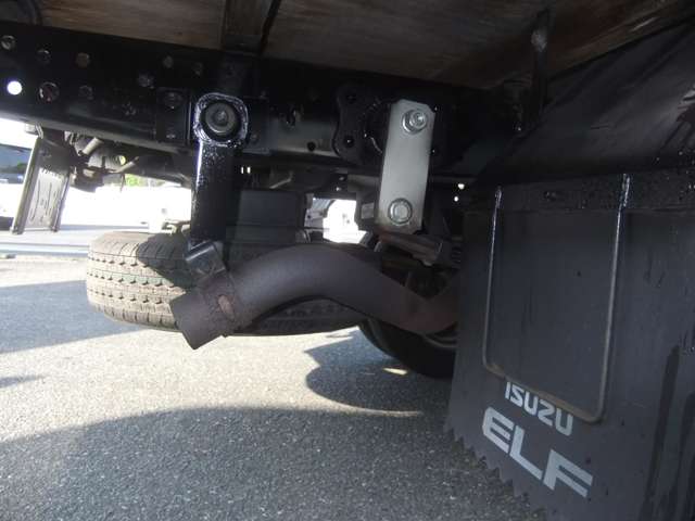 Isuzu Elf 8