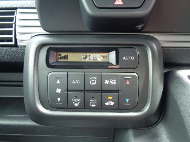 Honda N-VAN 12