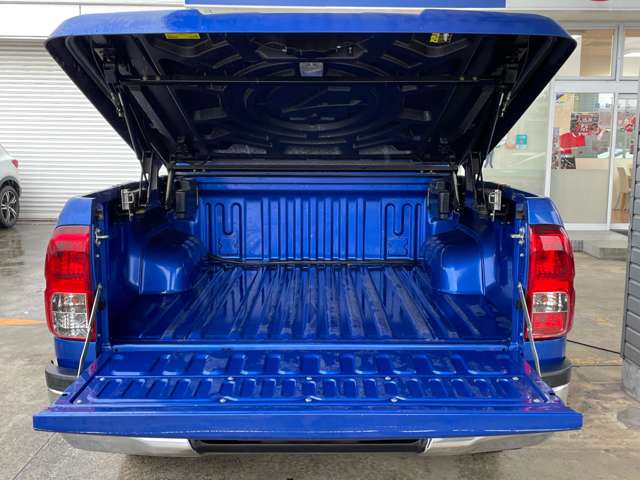 Toyota Hilux 12