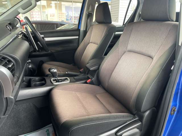 Toyota Hilux 5