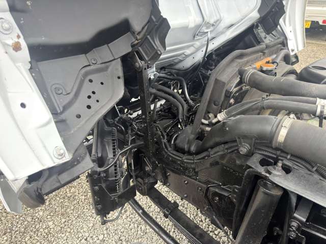 Isuzu Elf 9