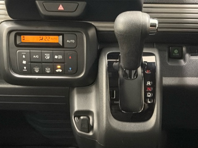 Honda N-VAN 10